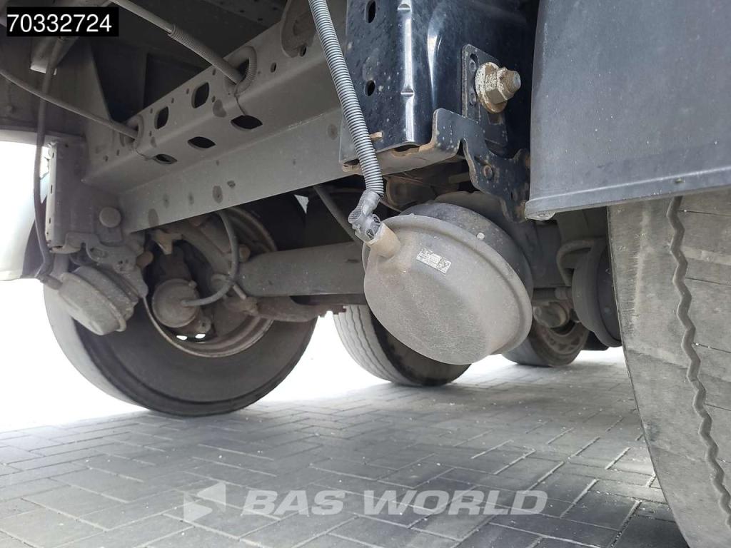 Kässbohrer XS Tailgate 2x Lift Axle Photo 24