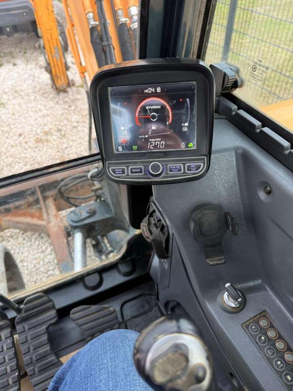 Hyundai Robex 80CR-9A Photo 2