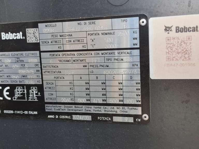Bobcat B25 Photo 10
