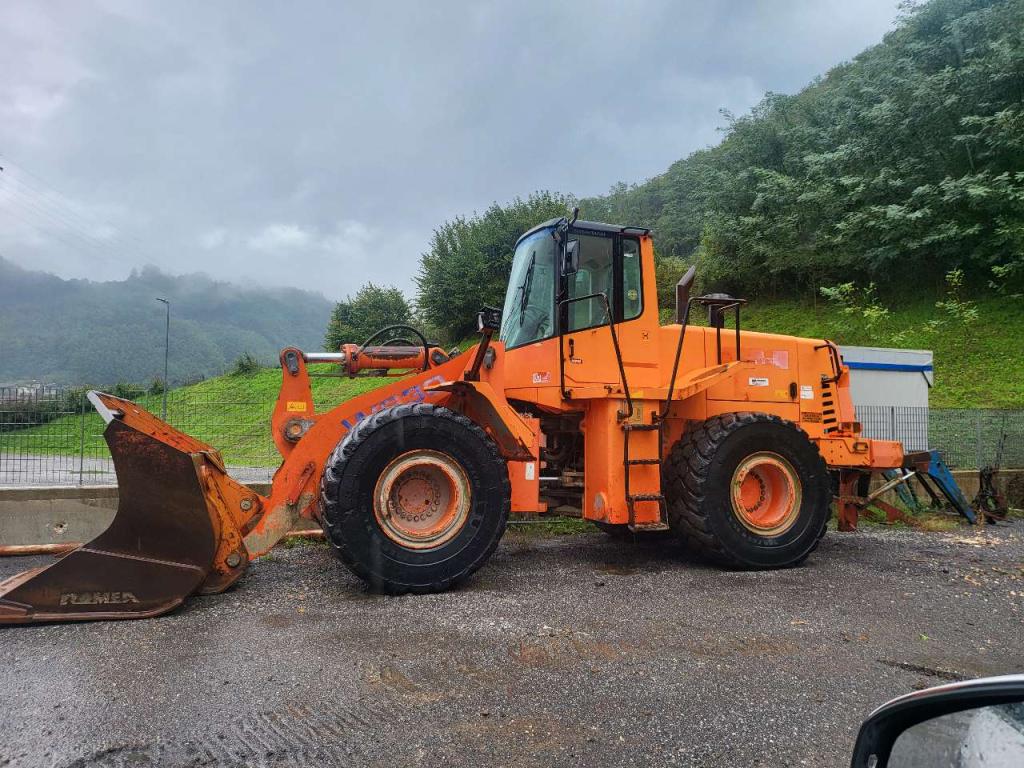 Fiat Hitachi W230 Photo 1