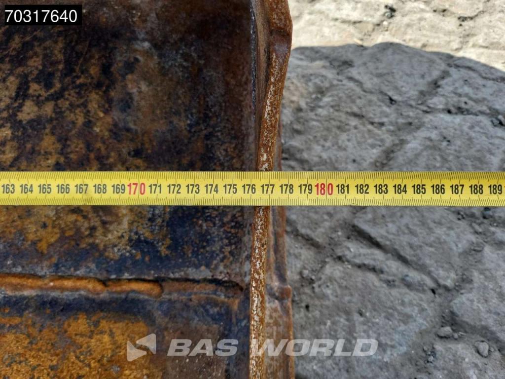 JCB JS131 LC Photo 15