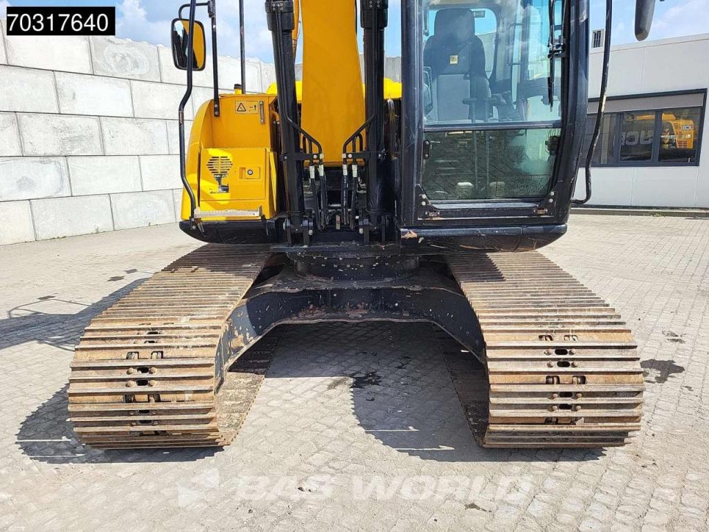 JCB JS131 LC Photo 8
