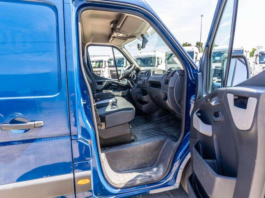 Nissan NV 400 Photo 13