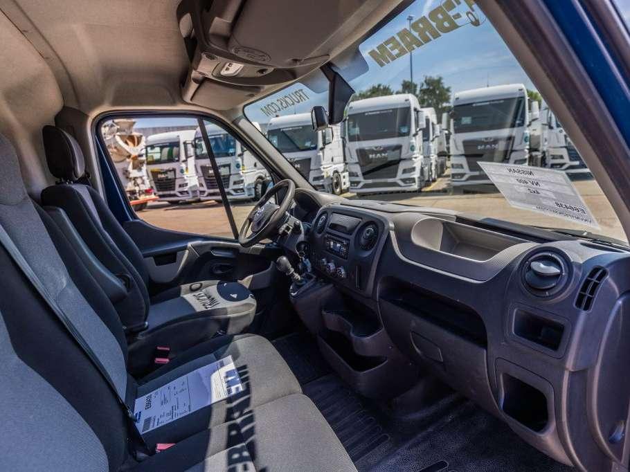 Nissan NV 400 Photo 14