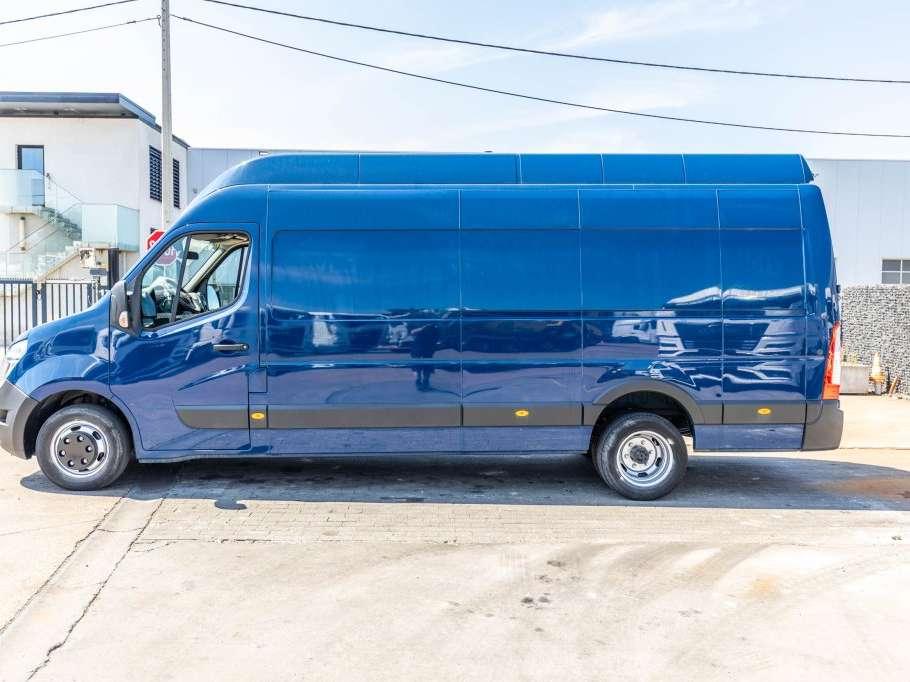 Nissan NV 400 Photo 9