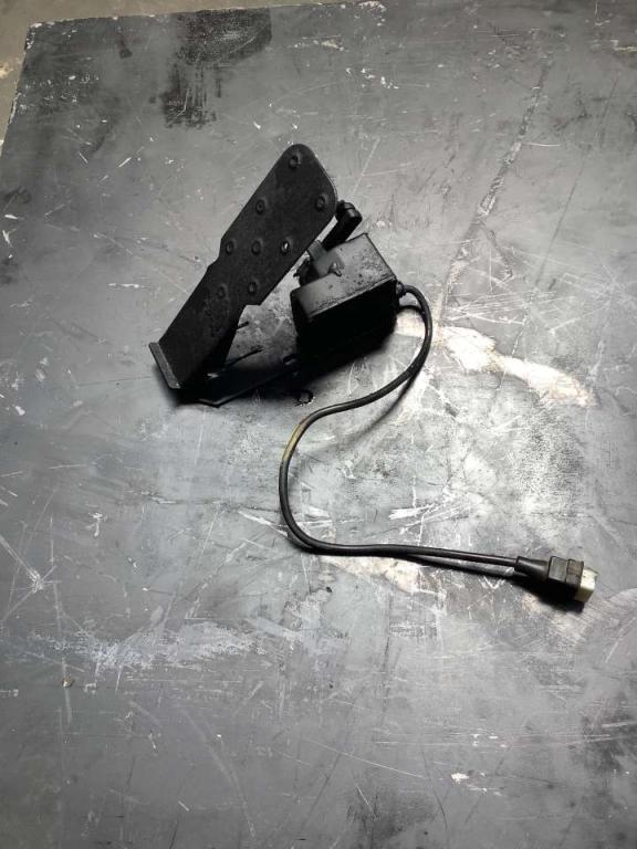 Pédale d'accélérateur pour Bitelli BB650 Photo 2