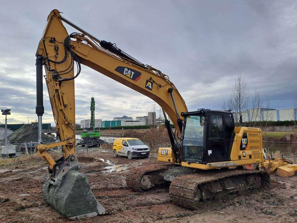 Caterpillar 320 Photo 1