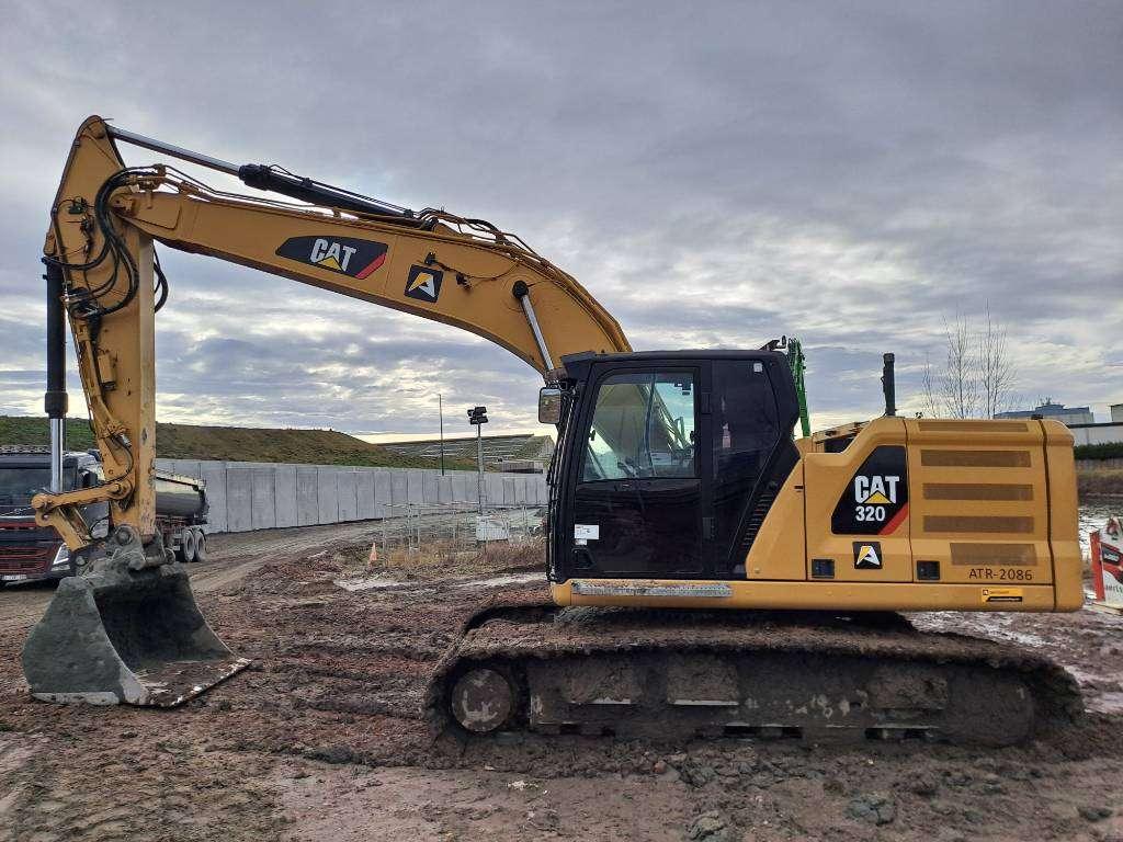 Caterpillar 320 Photo 2