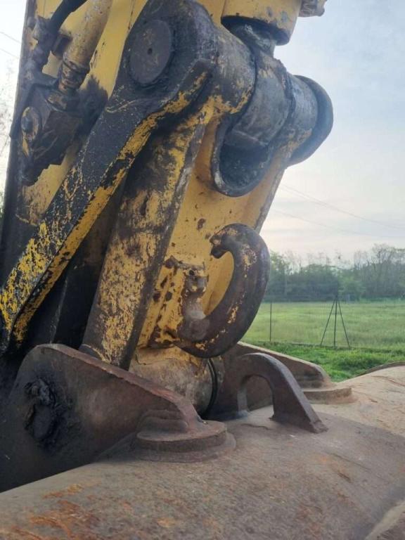 New Holland Kobelco E235 Photo 8