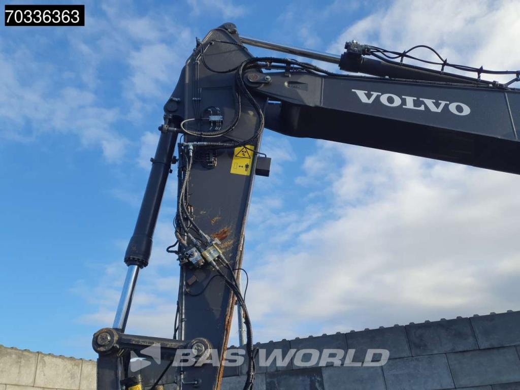Volvo EC300 E L Photo 10