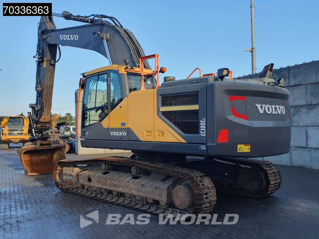 Volvo EC300 E L Photo 3