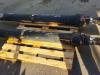Piston de levage pour JCB JS 330 Photo 2 thumbnail