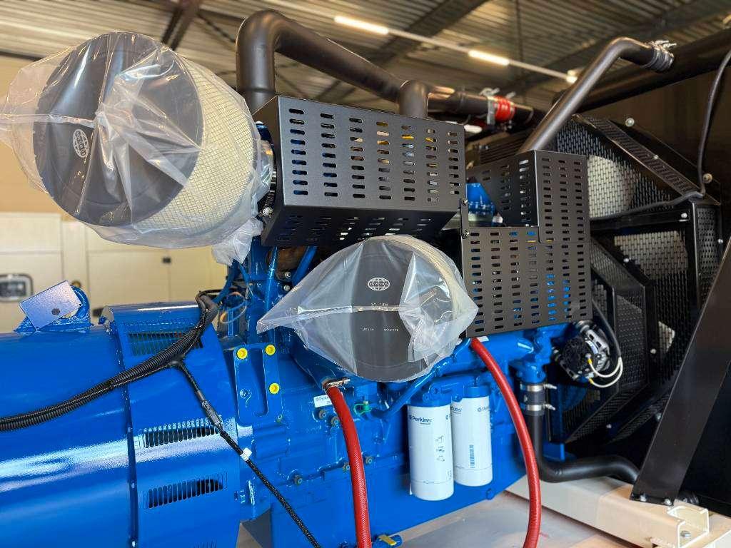FG Wilson P850-1 - 850 kVA Open Genset - DPX-16024-O Photo 10