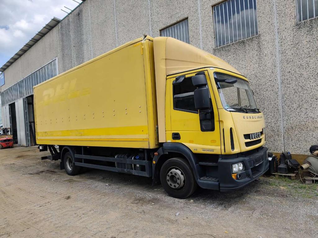 Iveco EUROCARGO CUBE 120E28P Photo 23