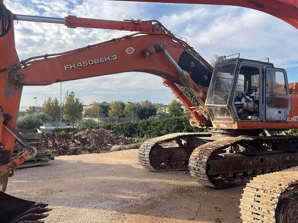 Fiat Hitachi 450.3 Photo 1