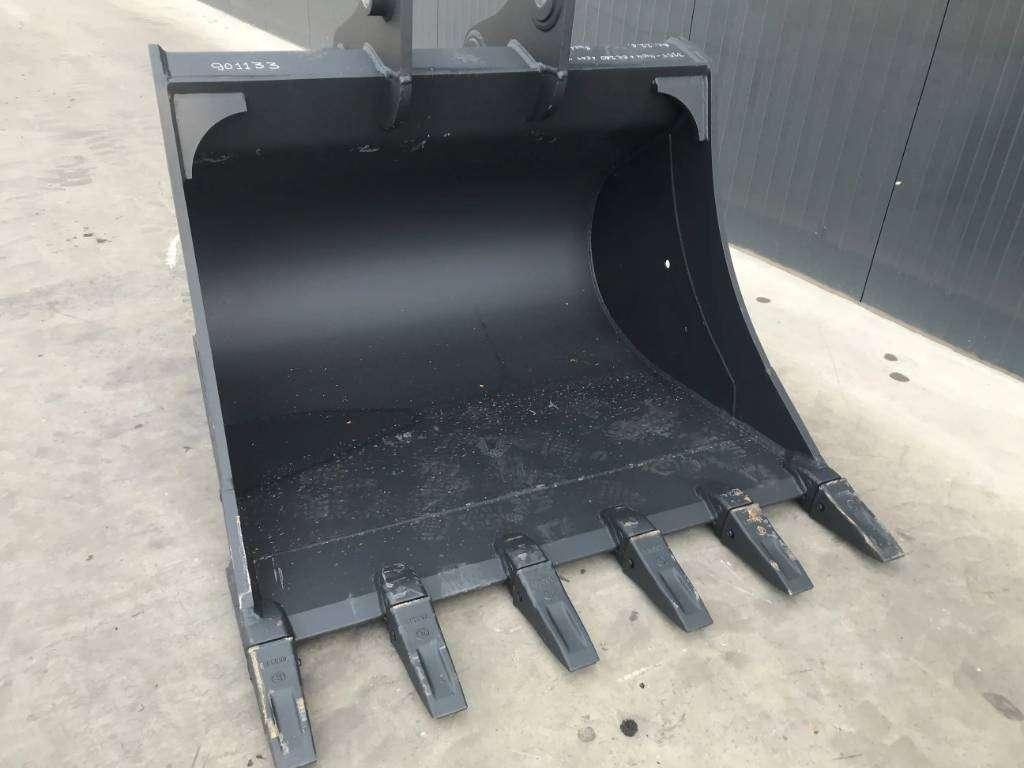 Volvo EC200 Photo 3