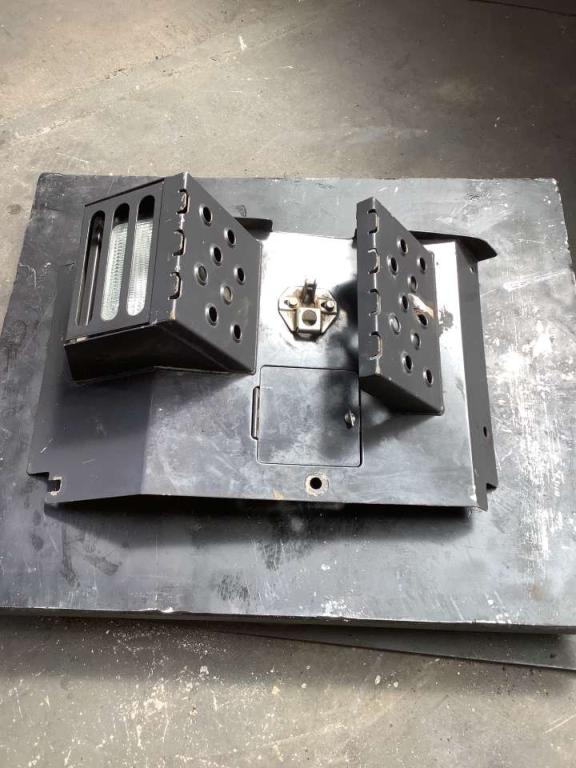 Phare pour Hitachi ZX 135-5 Photo 2