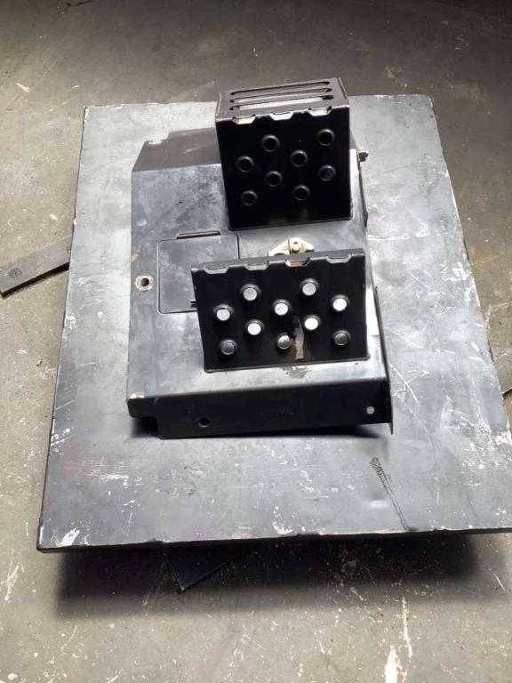 Phare pour Hitachi ZX 135-5 Photo 4