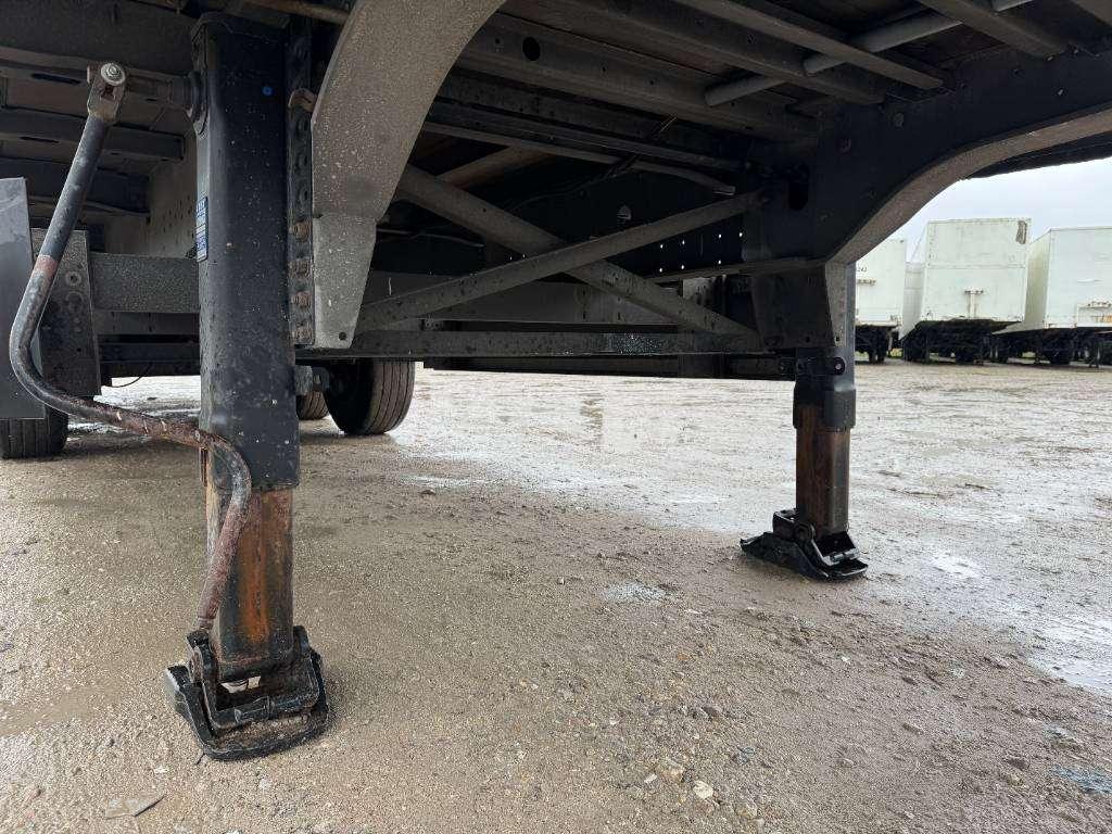 Schmitz Cargobull SCB*S3T Drankentrailer / 3 Axles / Speed Curtain Photo 12