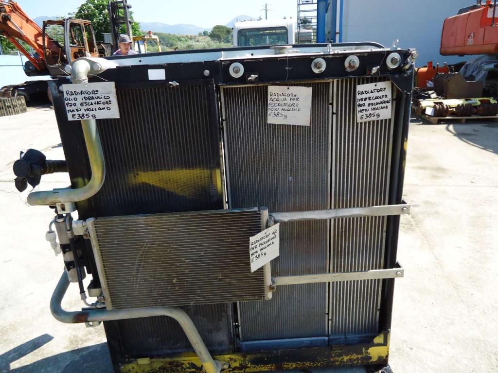 Refroidisseur d'huile hydraulique pour New Holland 385B Photo 4