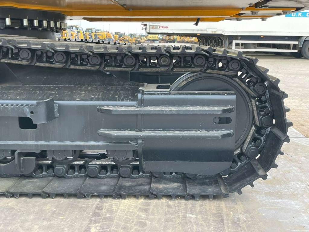 JCB 245 HD LR Photo 10