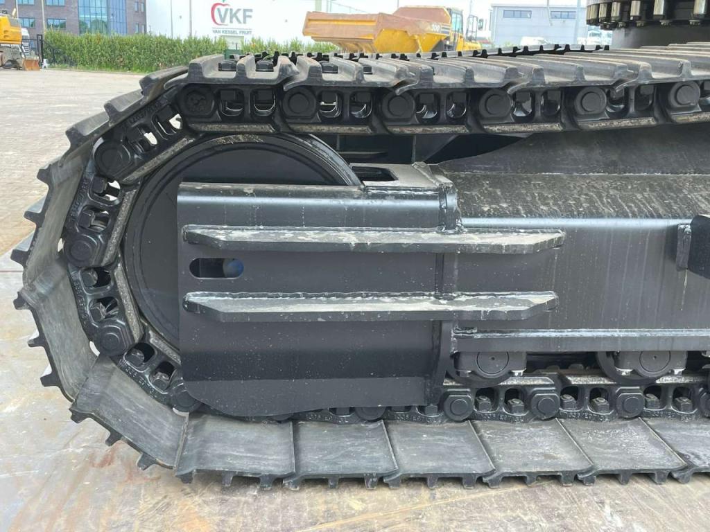 JCB 245 HD LR Photo 13
