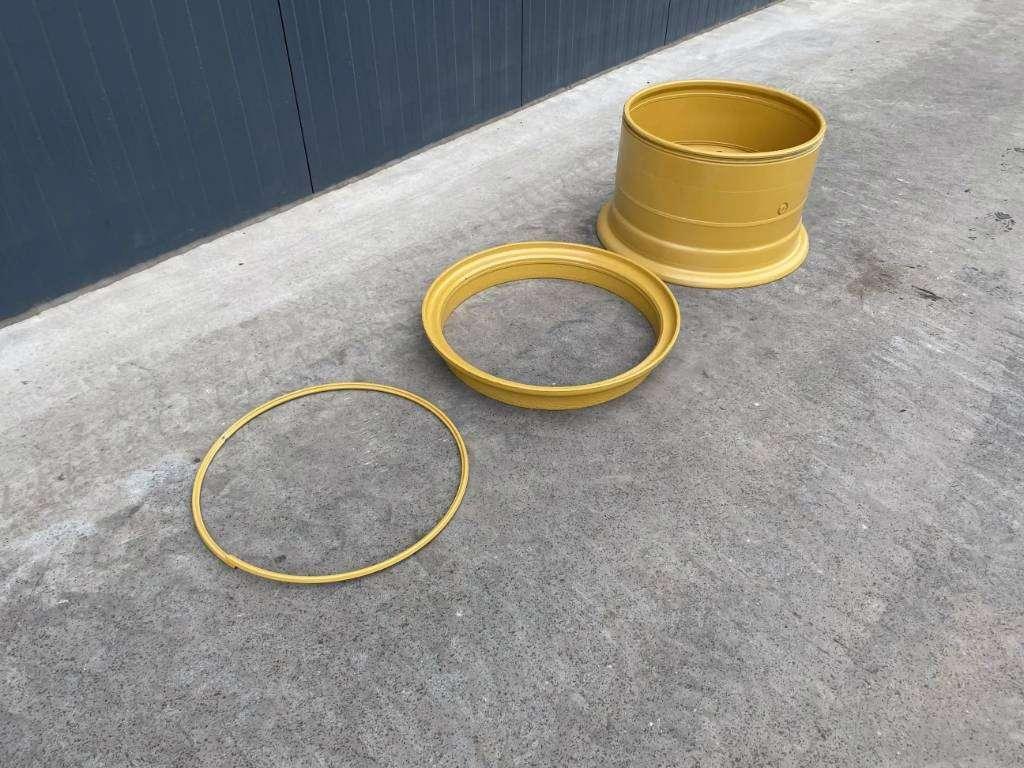 Caterpillar 140H / 140M / 140K / 160H / 160M Rim Photo 6