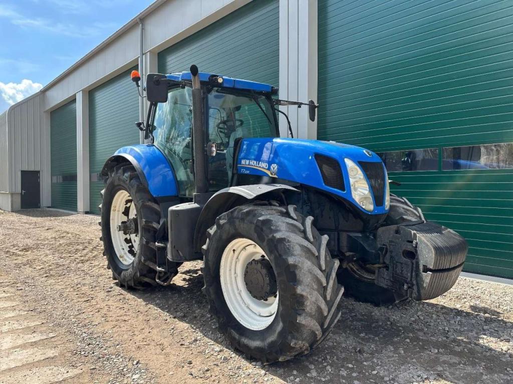 New Holland T7.235 Power Command Photo 2