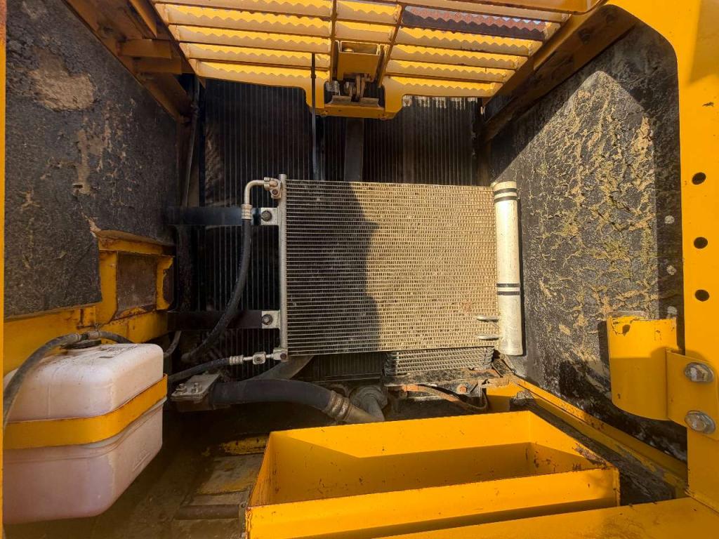 Komatsu PC290NLC-8 Photo 12