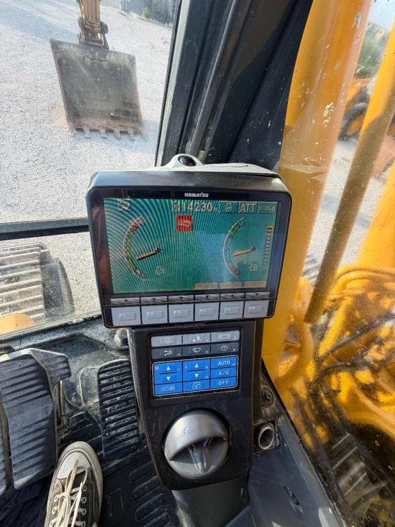 Komatsu PC290NLC-8 Photo 16