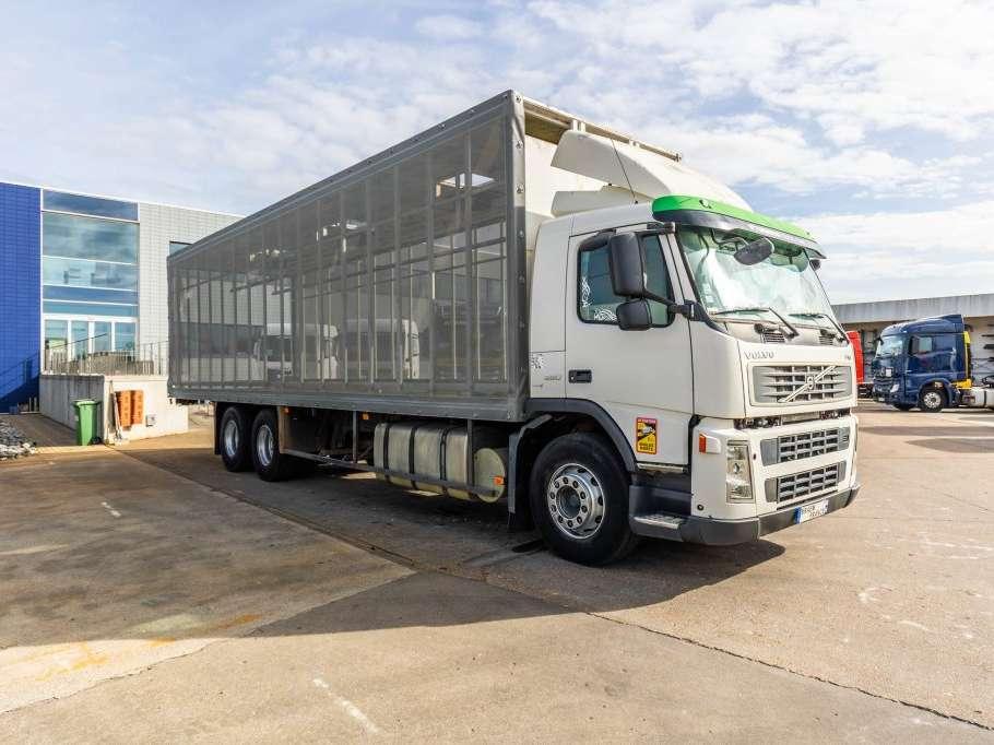 Volvo FM 360 -6x2 (10pneus/tires) Photo 2