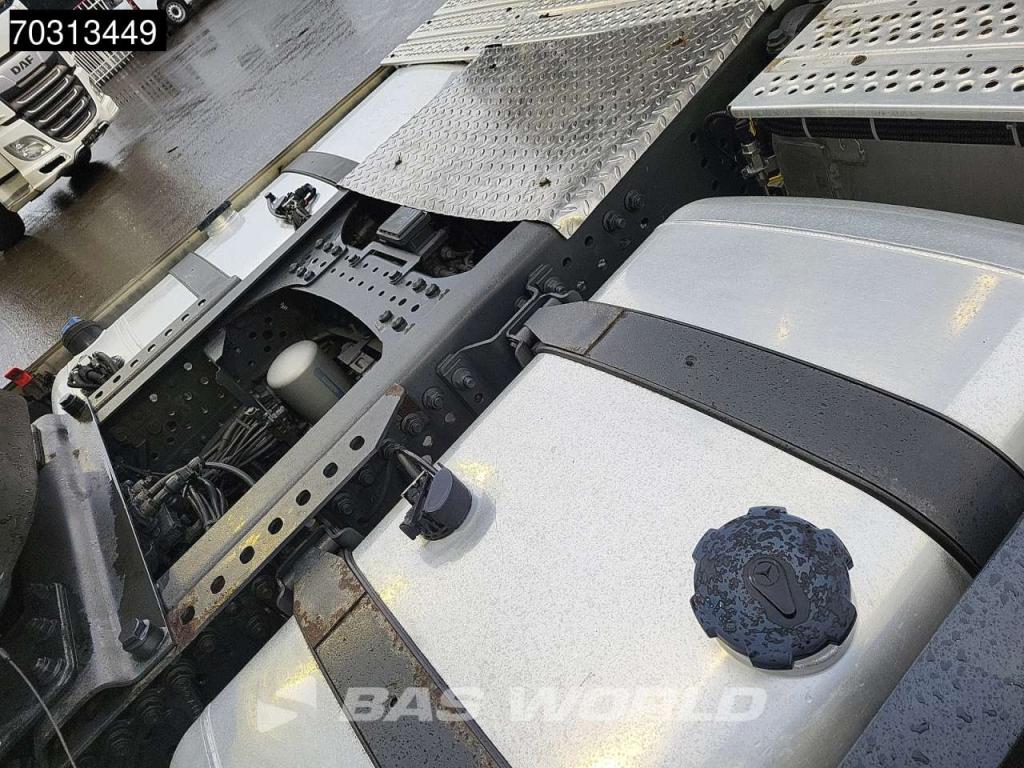 Mercedes-Benz Actros 1848 4X2 GigaSpace Retarder 2xTanks Standklima Photo 15