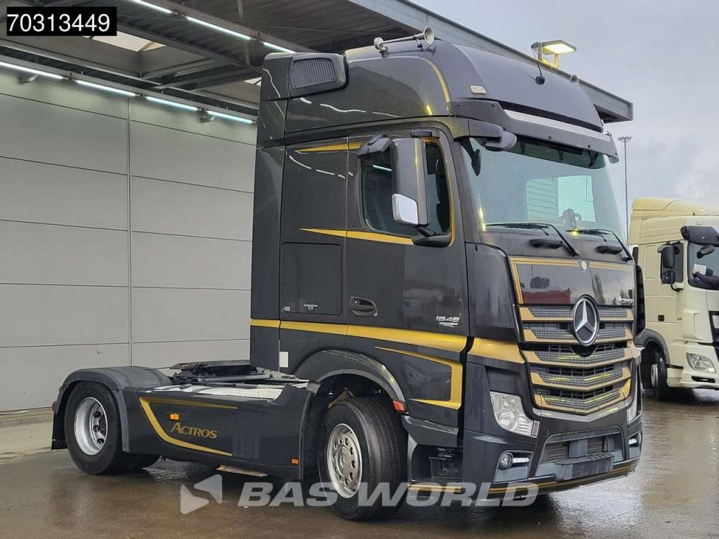 Mercedes-Benz Actros 1848 4X2 GigaSpace Retarder 2xTanks Standklima Photo 3