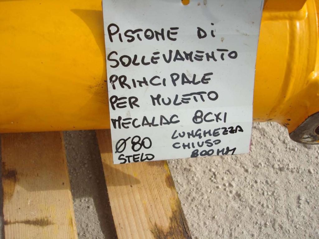 Piston de levage pour per Muletto Mecalac 8CXI Photo 4
