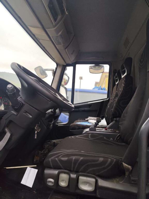 Iveco EUROCARGO 140E25 Photo 4