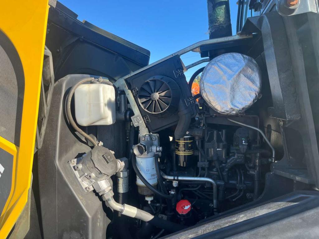 Komatsu WA100M-7 Photo 12