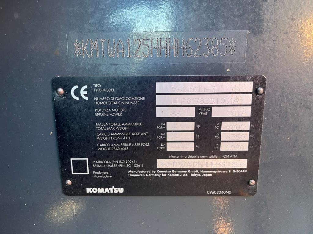 Komatsu WA100M-7 Photo 16