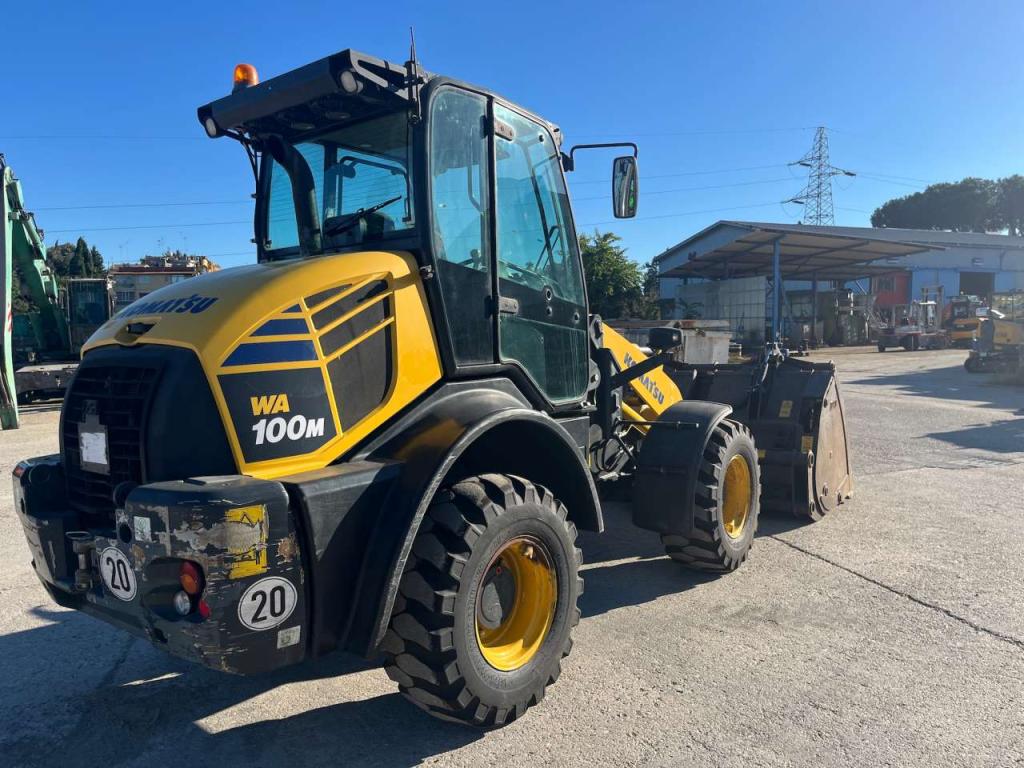 Komatsu WA100M-7 Photo 3