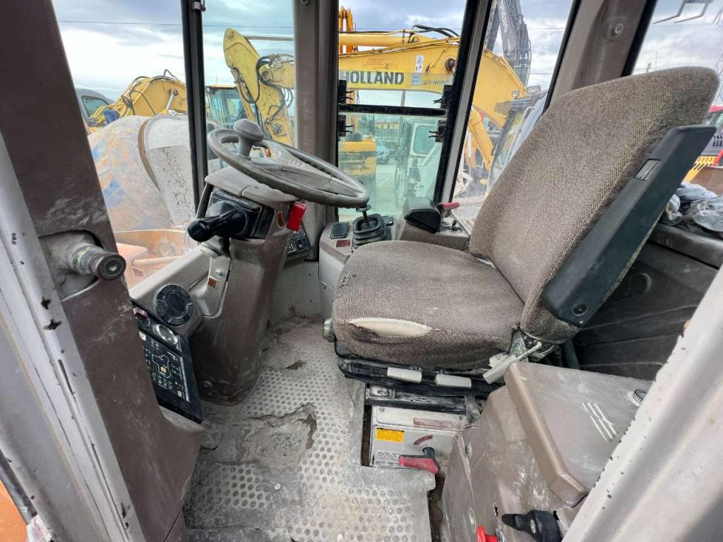Fiat Hitachi FR130 Photo 8