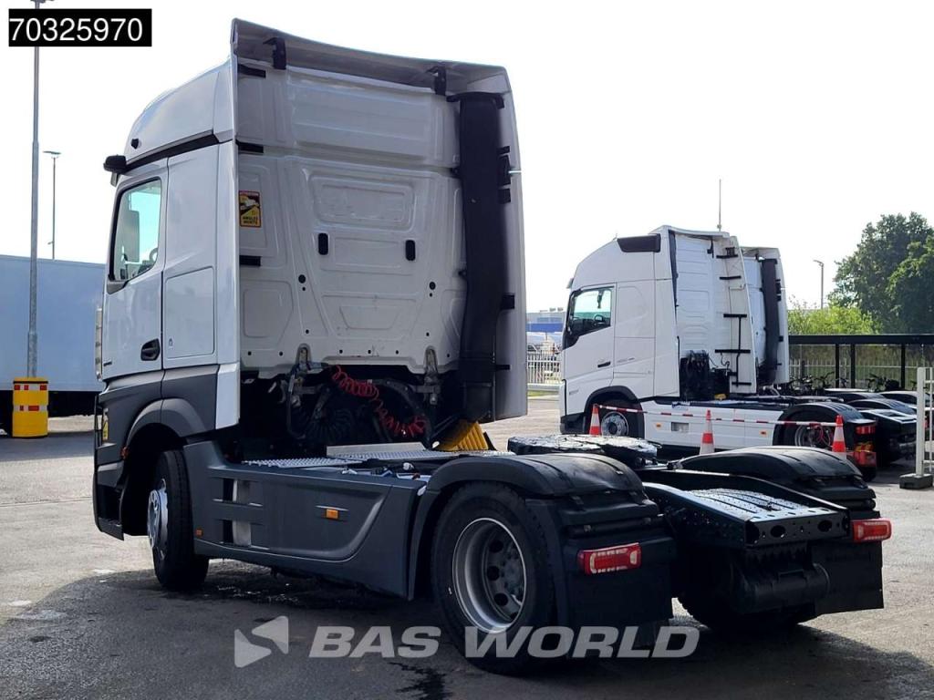 Mercedes-Benz Actros 1845 4X2 BigSpace Retarder 2xTanks Standklima Photo 2