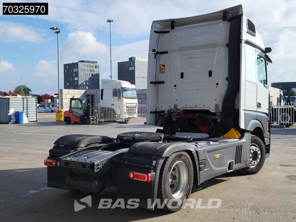 Mercedes-Benz Actros 1845 4X2 BigSpace Retarder 2xTanks Standklima Photo 9