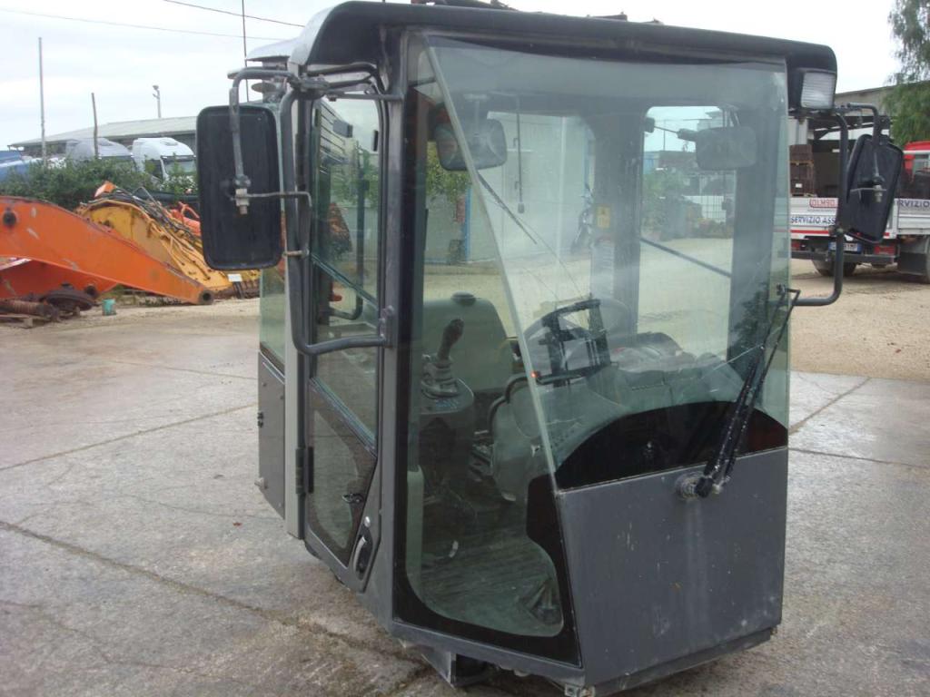 Cabine pour Hitachi ZW220-ZW250-ZW310 Photo 1