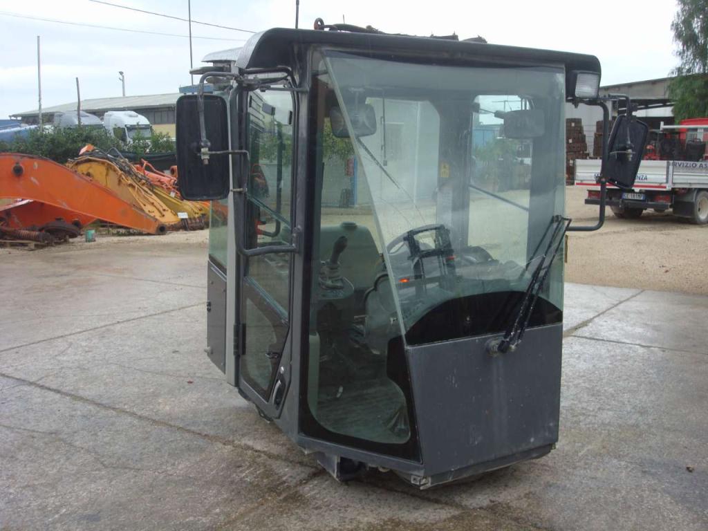 Cabine pour Hitachi ZW220-ZW250-ZW310 Photo 2