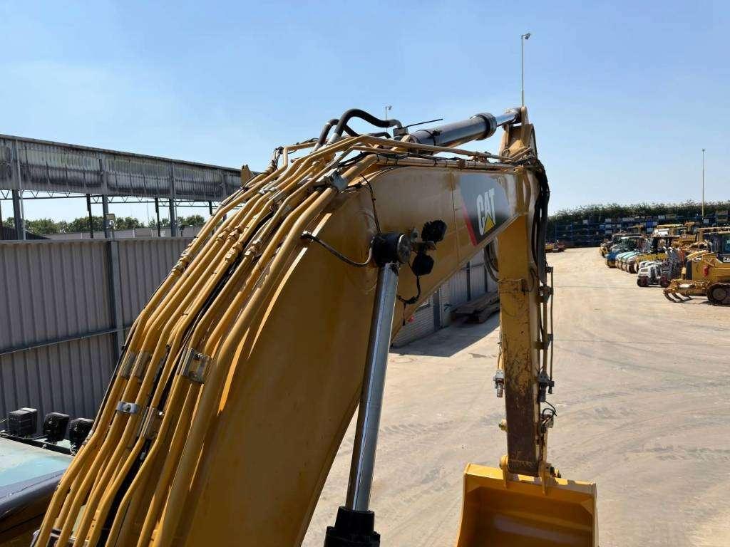 Caterpillar 323D L Photo 22