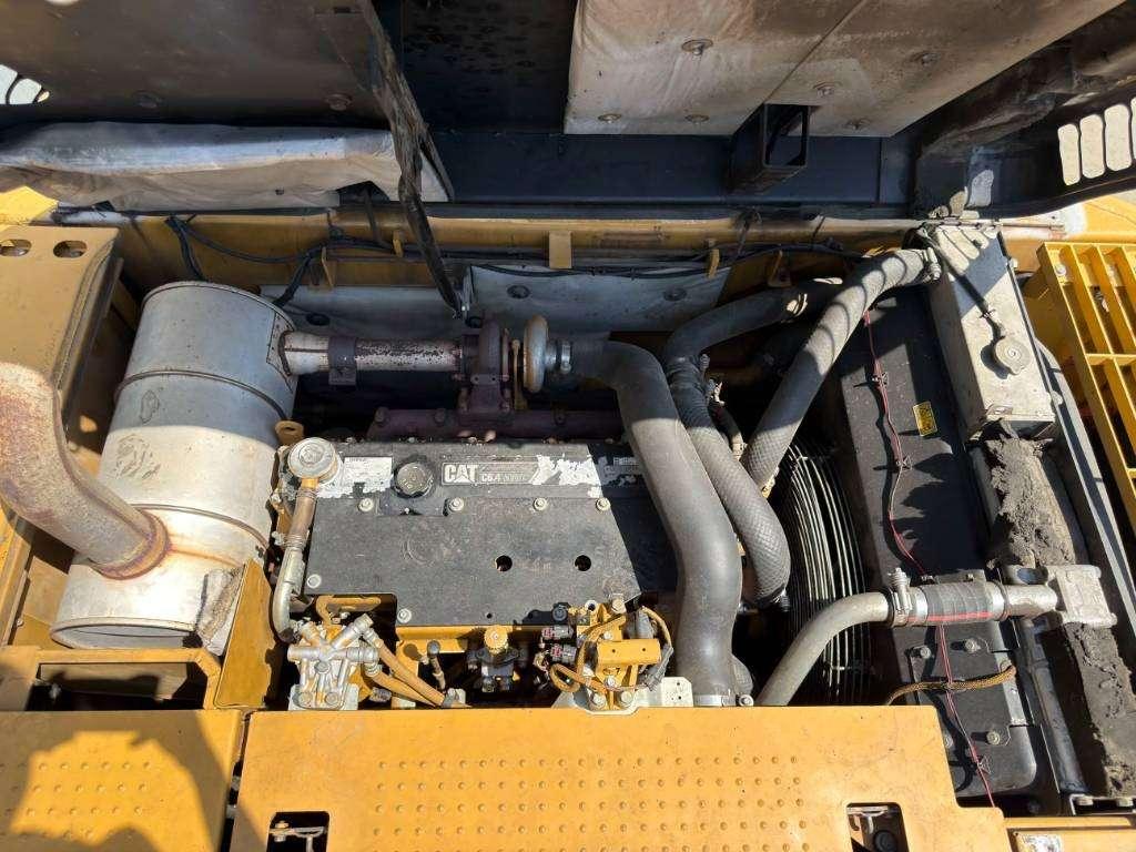 Caterpillar 323D L Photo 23