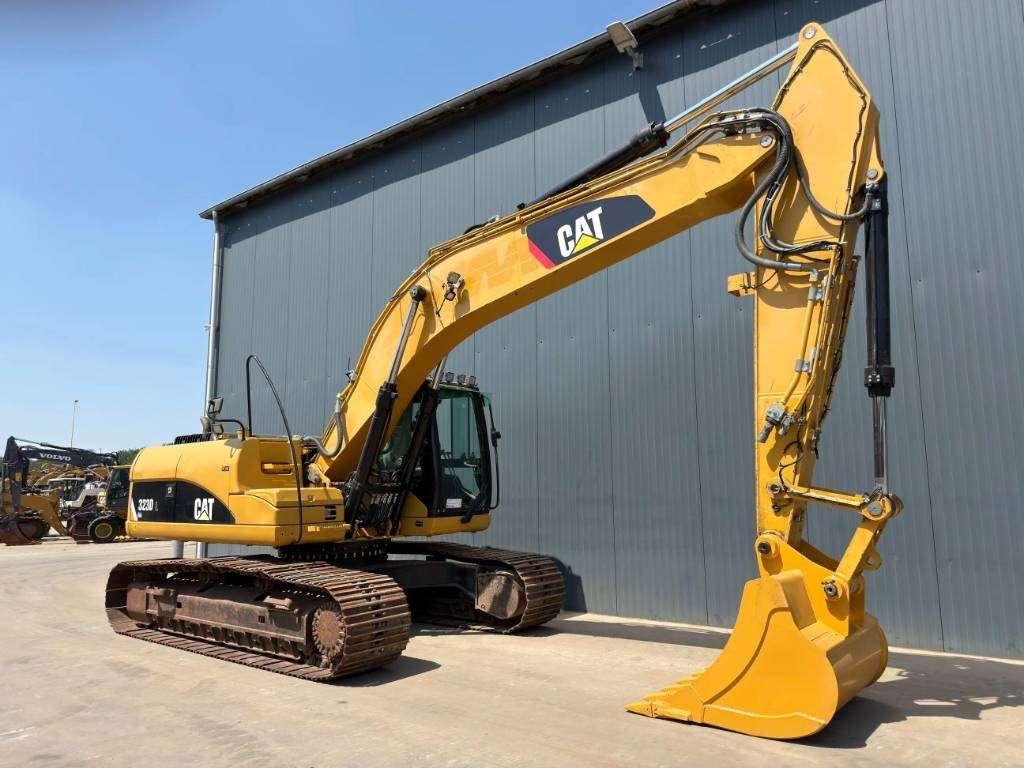 Caterpillar 323D L Photo 3