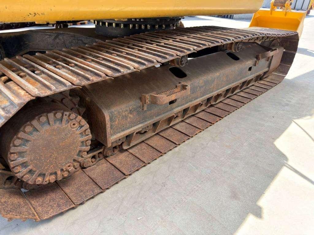 Caterpillar 323D L Photo 30