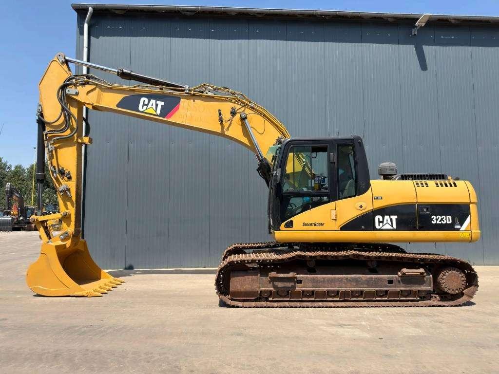 Caterpillar 323D L Photo 5