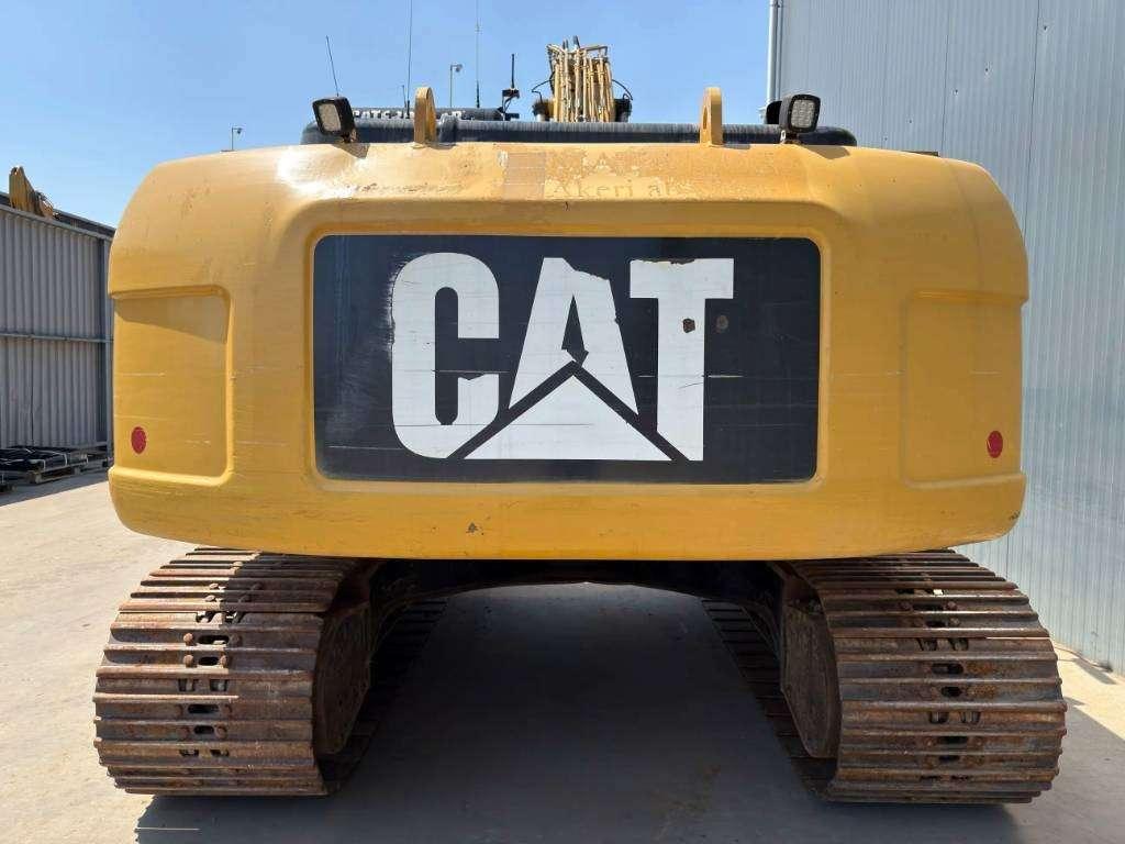 Caterpillar 323D L Photo 8
