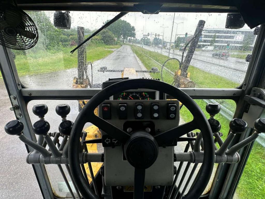 Caterpillar 120K | NEW TIRES Photo 21
